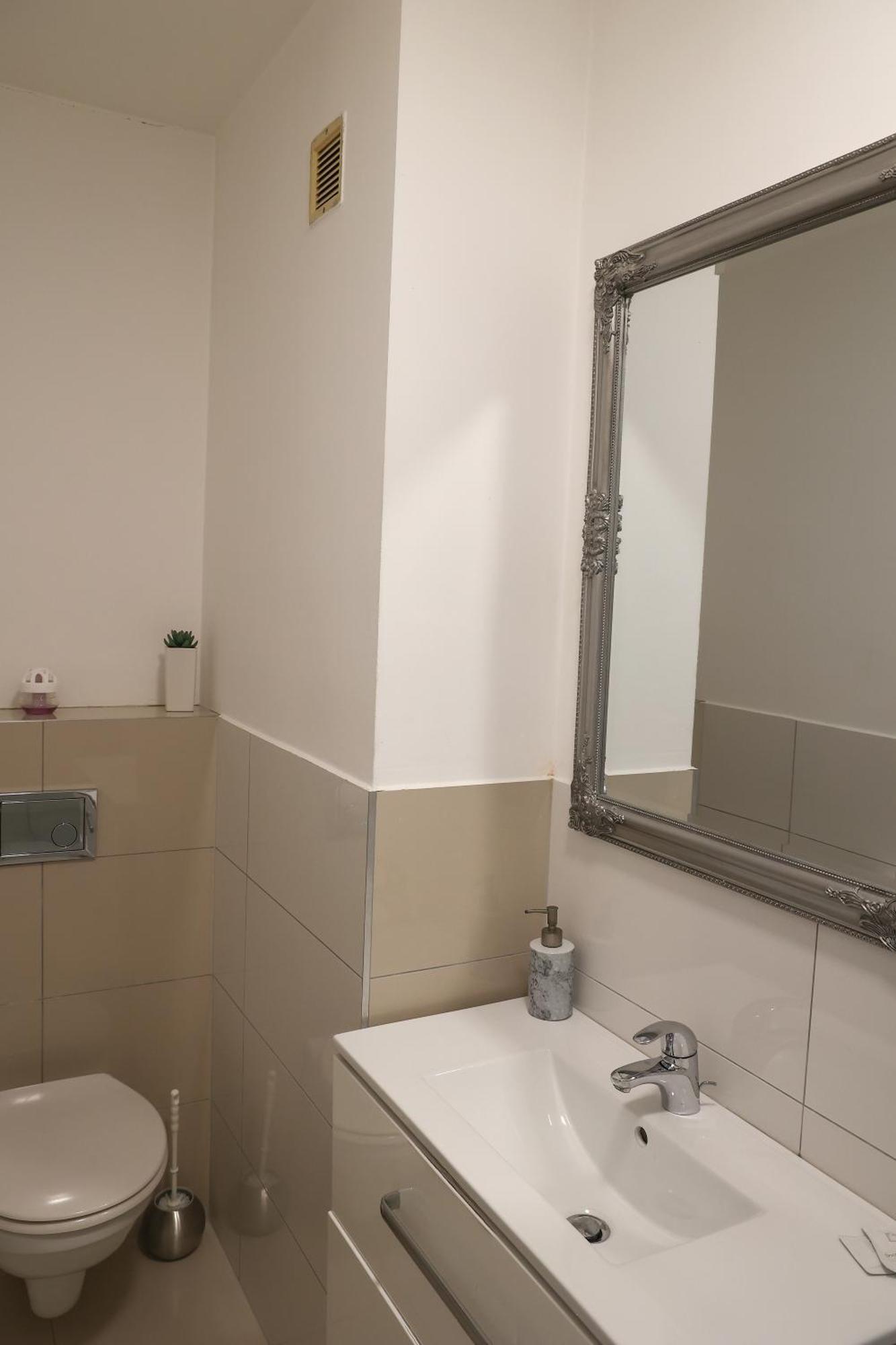 Hotel Forras Komárom Quarto foto